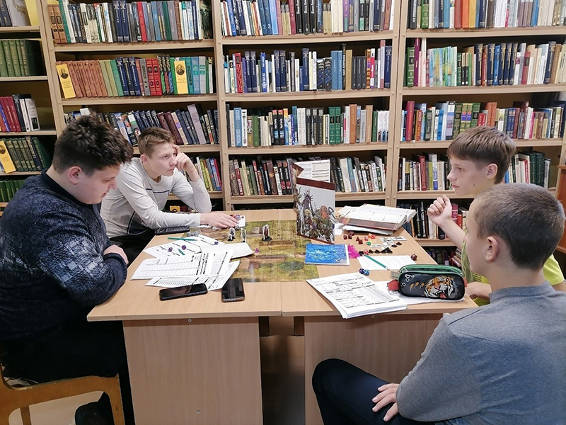 Молодежный дискуссионно-досуговый клуб «Бумеранг».