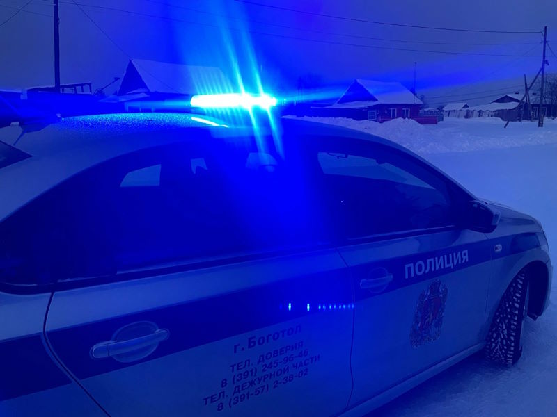 Госавтоинспекторы Боготола напоминают о важности использования световозвращающих элементов пешеходами.